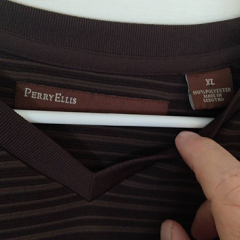 Perry Ellis, Vneck, XLarge, Striped - Picture 4 of 7